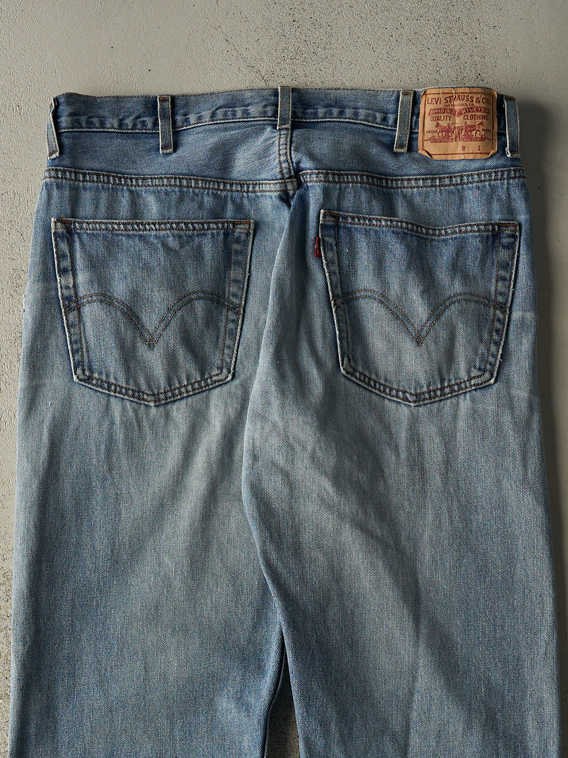 Vintage 90s Light Wash Levi's Jeans (36x32)