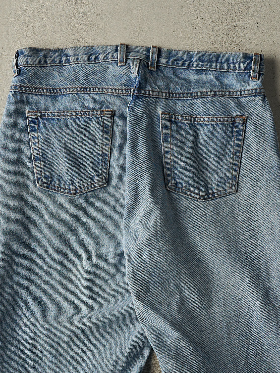 Vintage 90s Light Wash Jeans (35x28)
