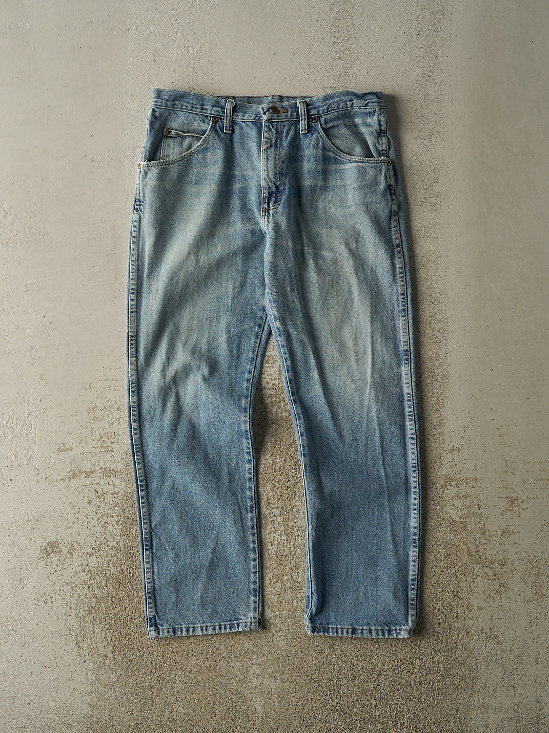 Vintage 90s Light Wash Wrangler Jeans (33x29)