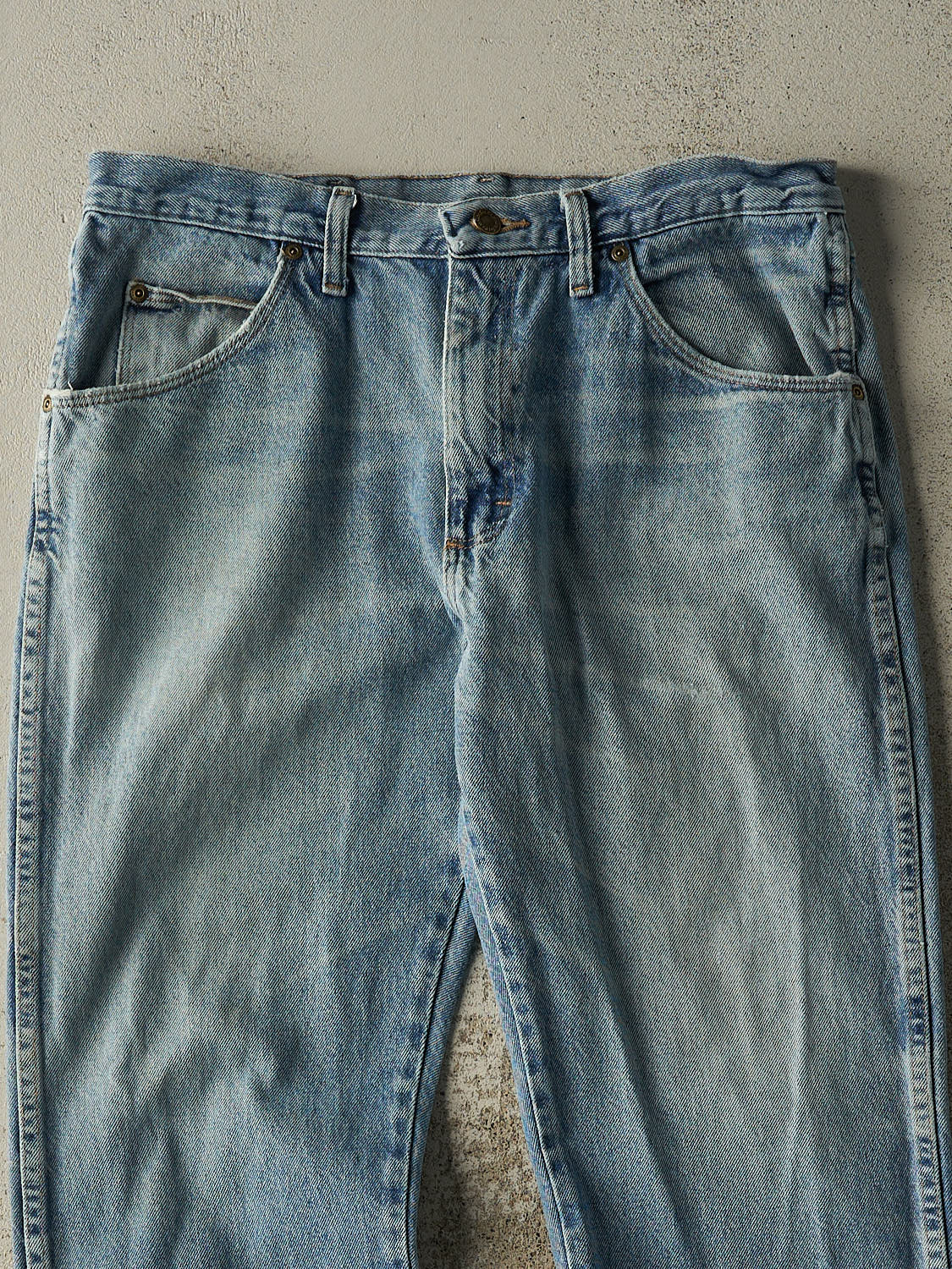 Vintage 90s Light Wash Wrangler Jeans (33x29)