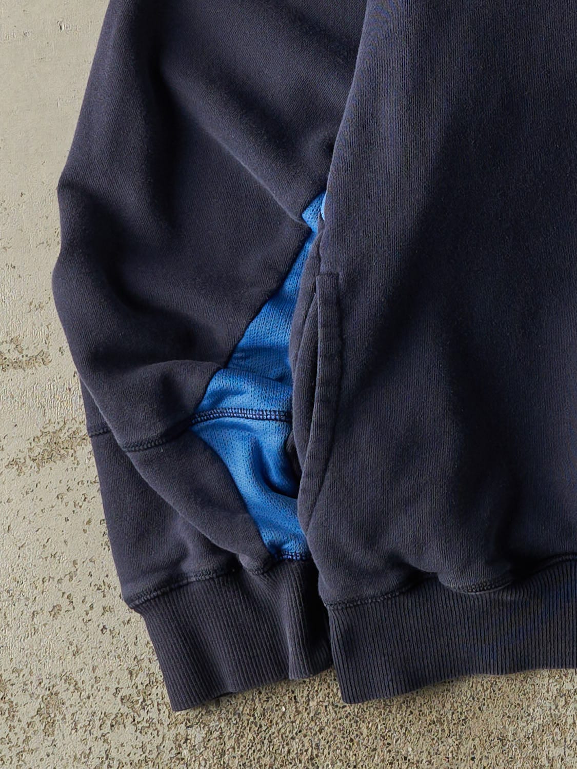 Vintage Y2K Navy Blue Umbro Embroidered Quarter Zip (S/M)