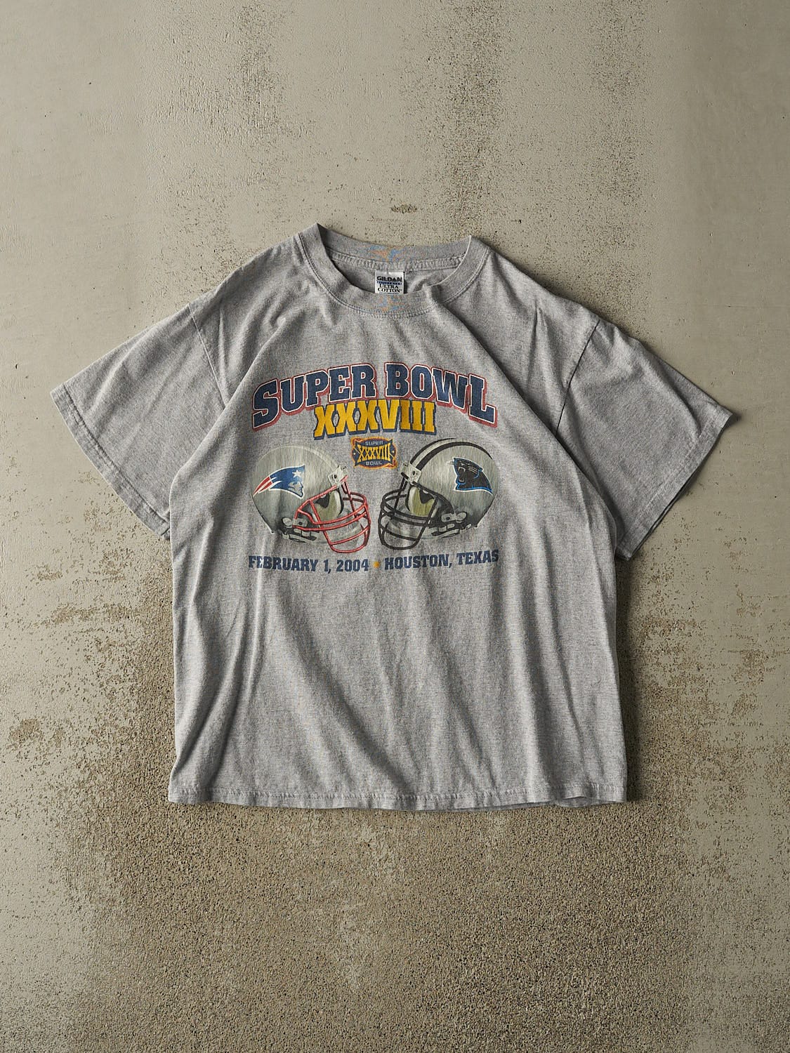 Vintage 04' Grey Super Bowl XXXVIII Tee (M/L)