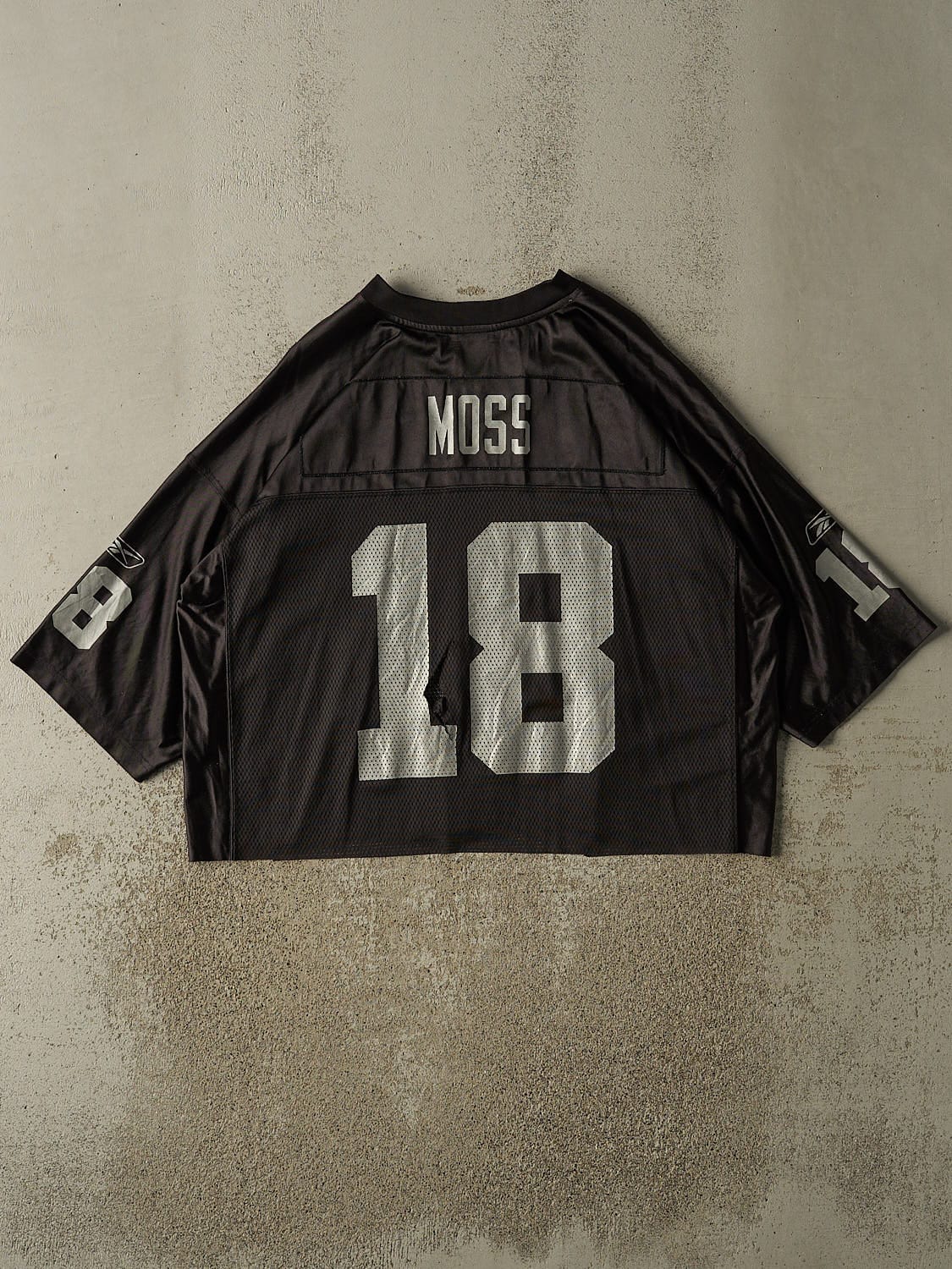 Vintage Y2K Black Oakland Raiders #18 Randy Moss Jersey (L/XL)
