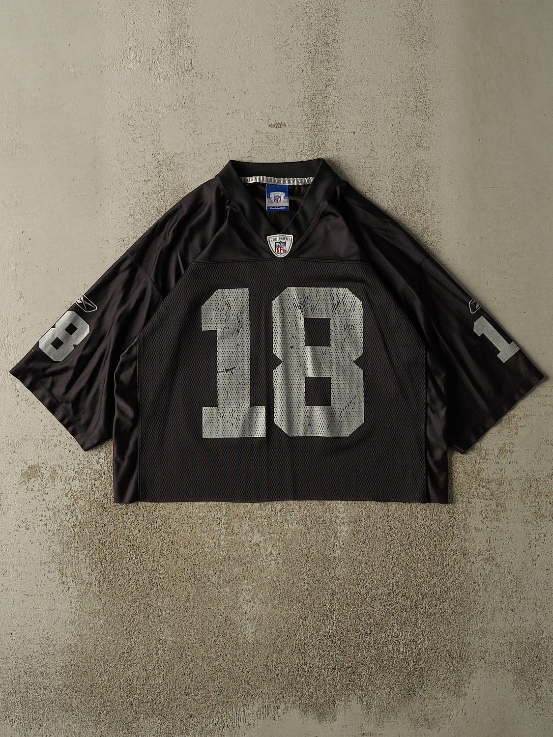 Vintage Y2K Black Oakland Raiders #18 Randy Moss Jersey (S/M)