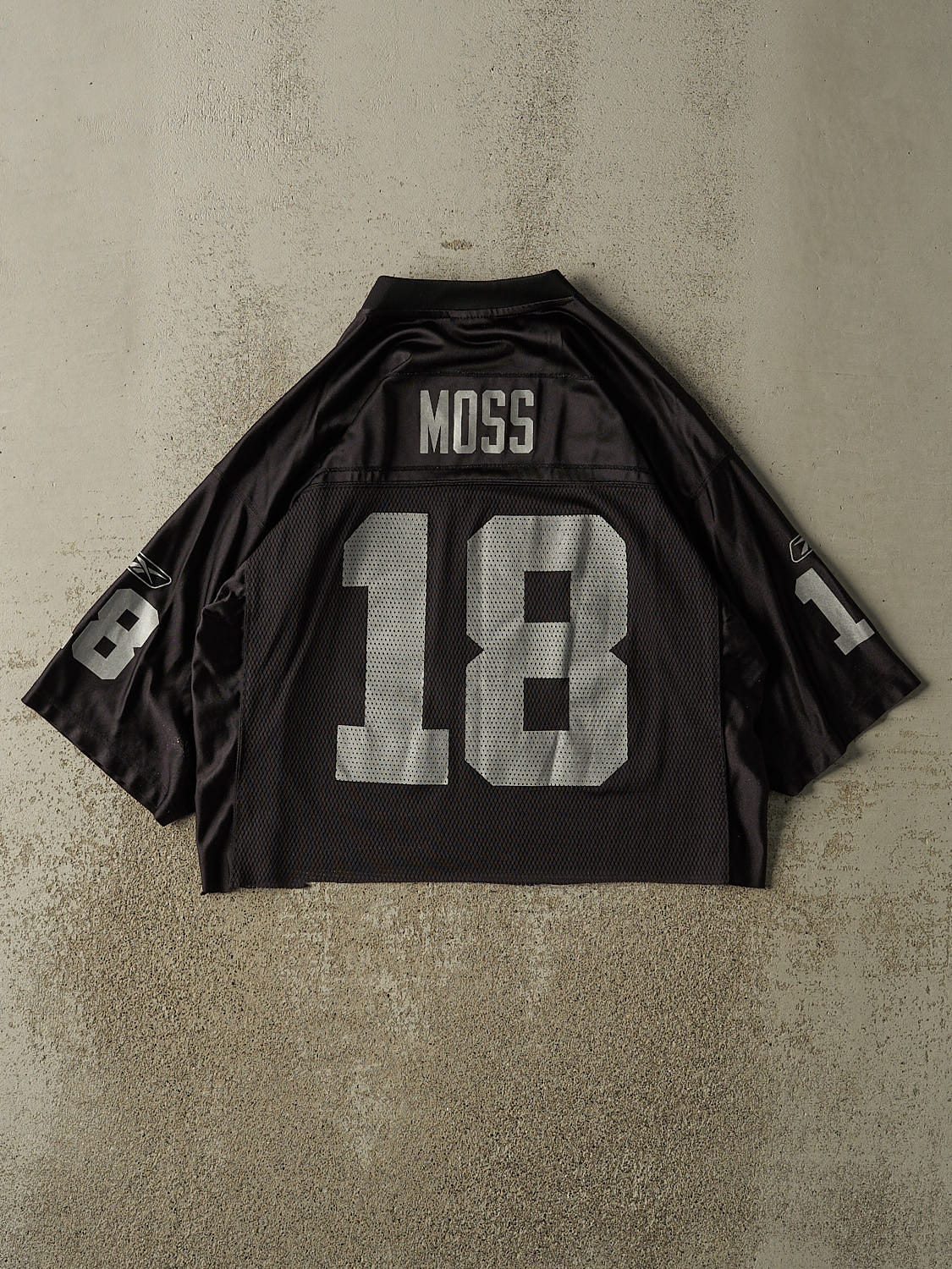 Vintage Y2K Black Oakland Raiders #18 Randy Moss Jersey (S/M)