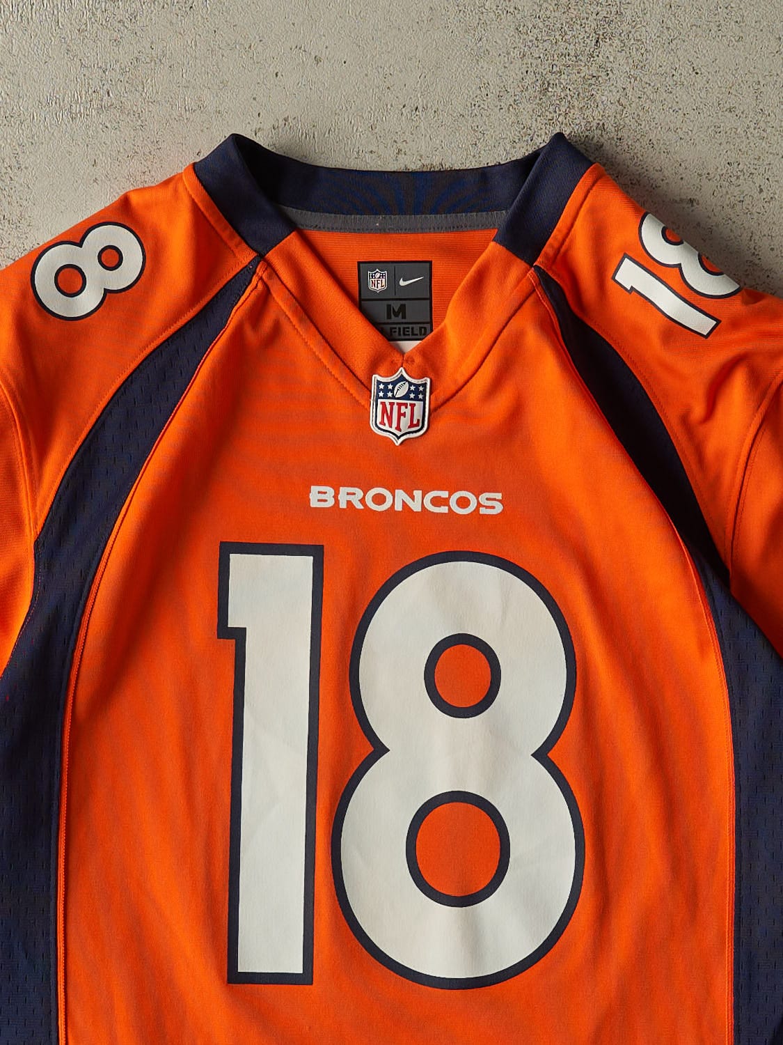 Vintage Y2K Orange Denver Broncos #18 Peyton Manning Jersey (S/M)