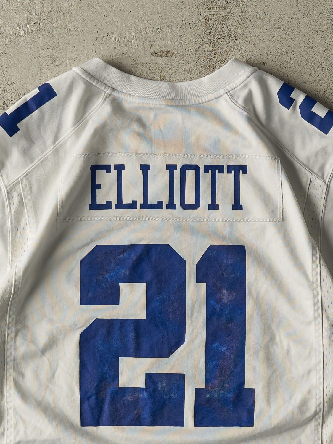 Vintage Y2K White Dallas Cowboys #21 Elliott Jersey (M/L)