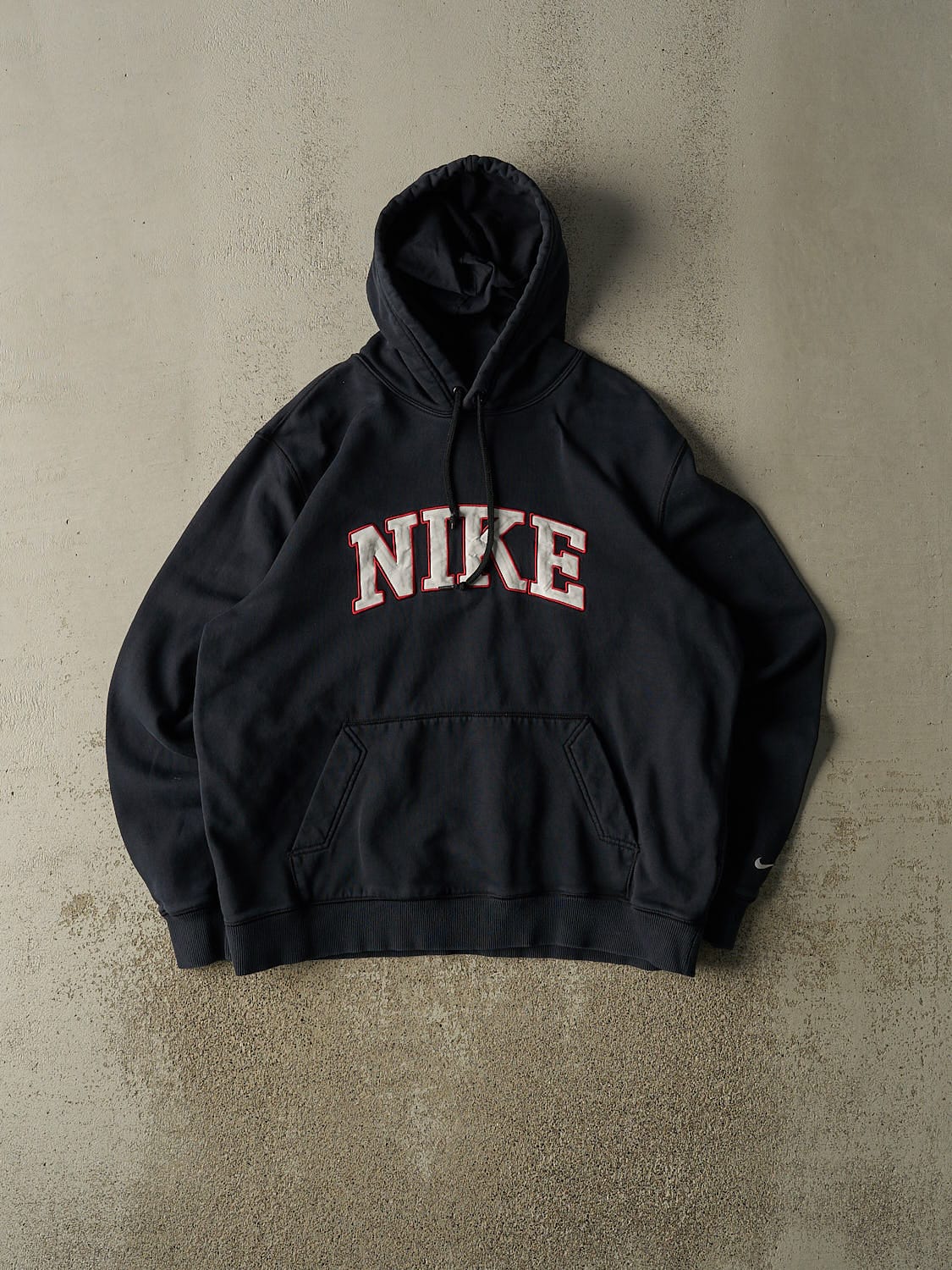 Vintage Y2K Black Nike Embroidered Hoodie (L/XL)