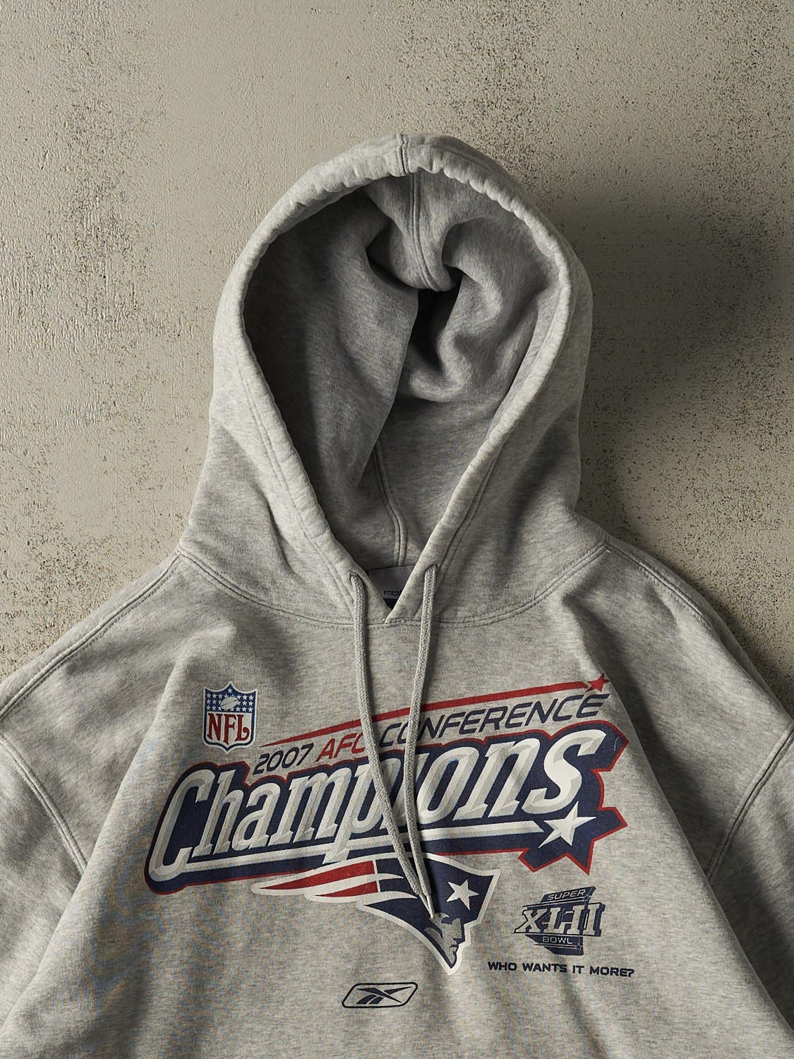 Vintage 07' Grey New England Patriots AFC Champions Hoodie (L/XL)
