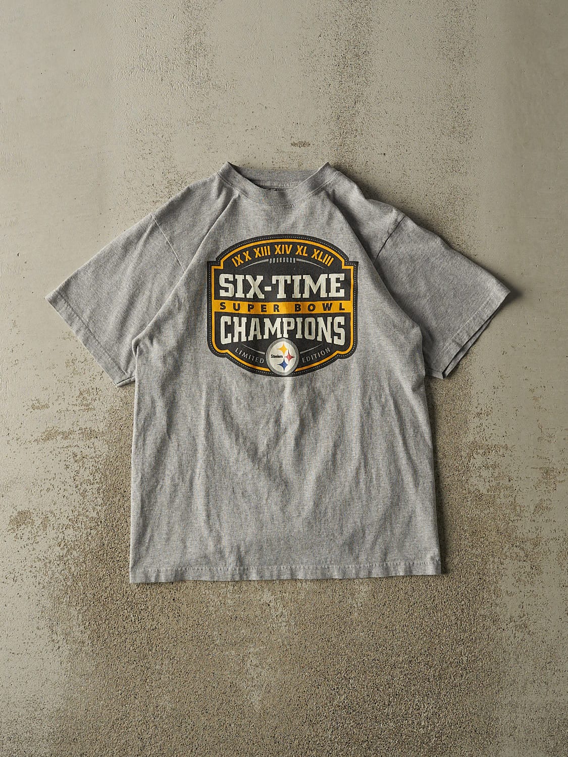 Vintage 09' Grey Pittsburgh Steelers 6x Super Bowl Champions Tee (S/M)