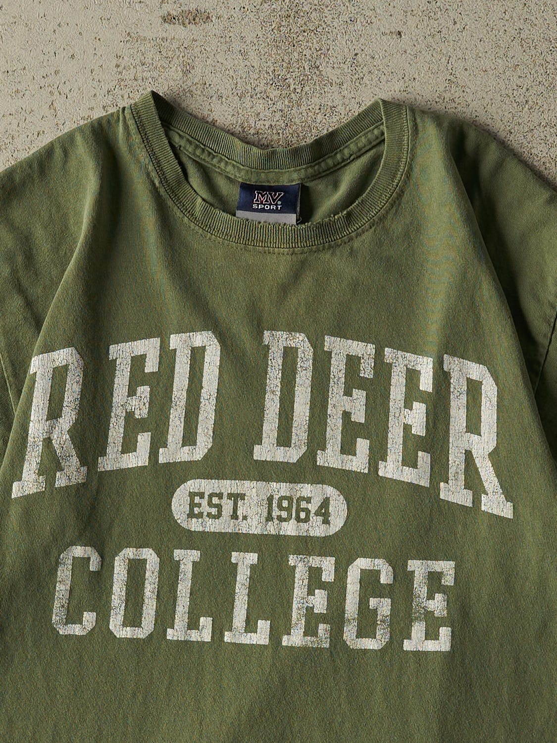 Vintage Y2K Sun Faded Green Red Deer College Tee (S/M)