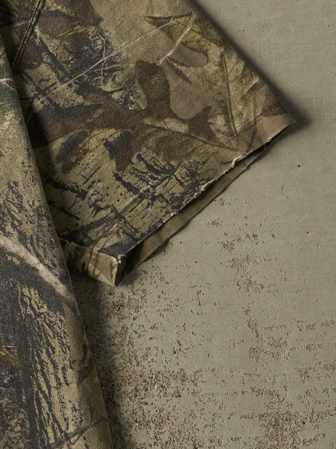 Vintage Y2K Camo Carhartt Realtree Pocket Tee (L)