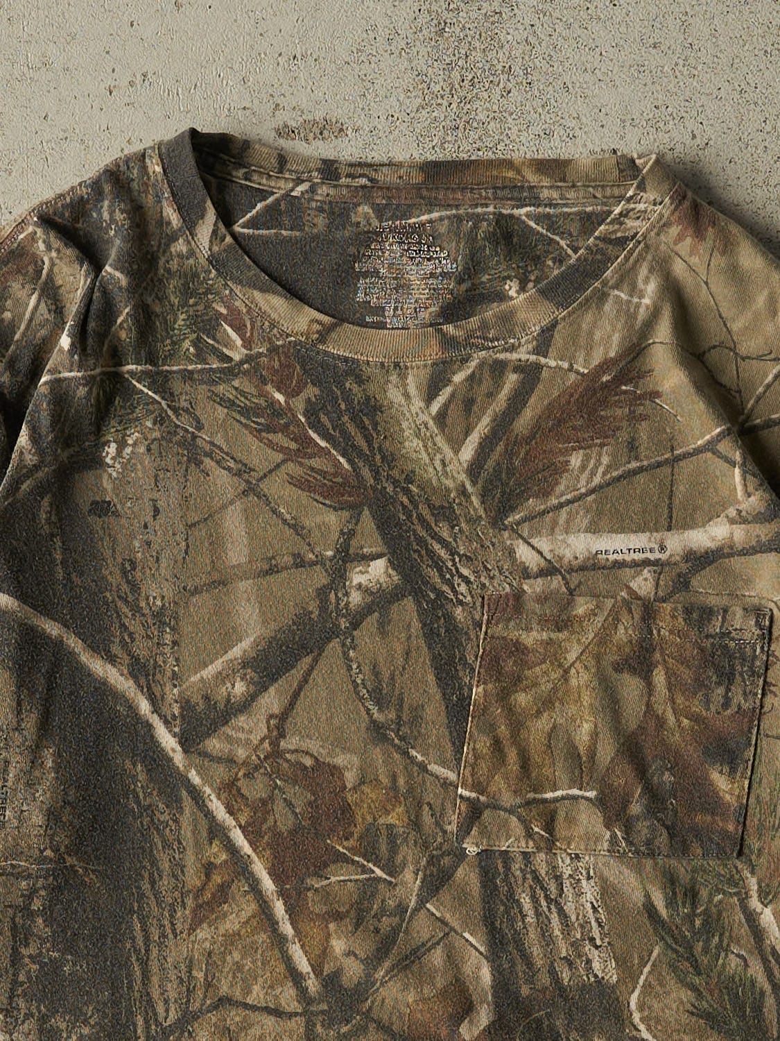 Vintage Y2K Camo Realtree Pocket Long Sleeve (M/L)