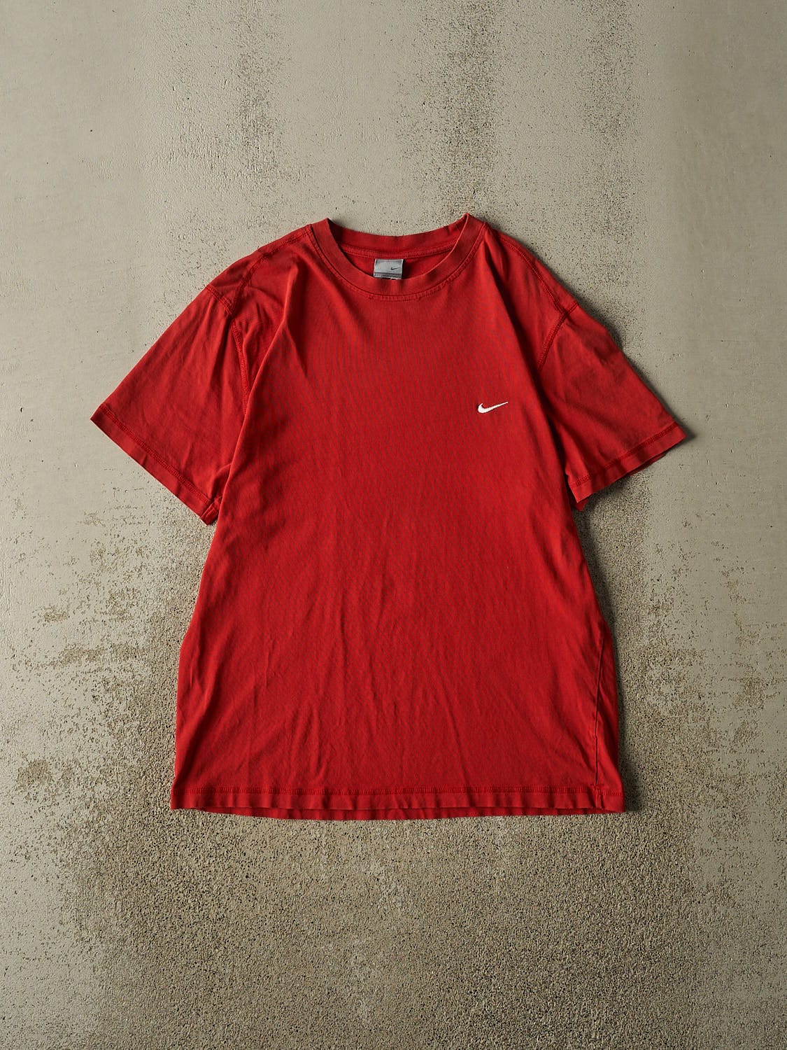Vintage Y2K Red Nike Embroidered Swoosh Tee (L)