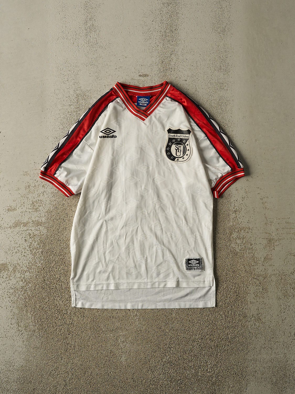 Vintage 90s White Umbro South End United Soccer Jersey (S/M)
