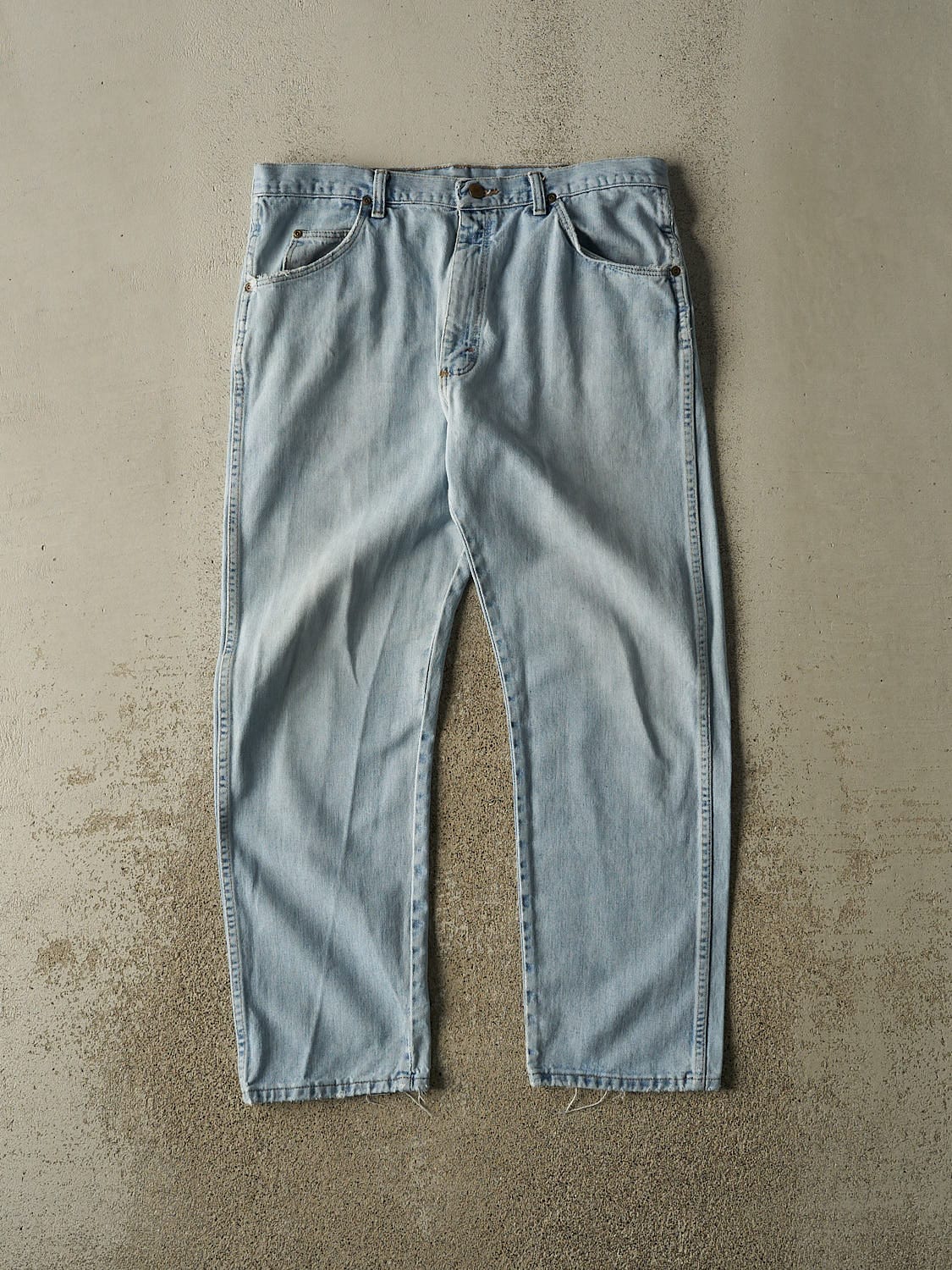 Vintage 90s Light Wash Wrangler Jeans (35x28.5)