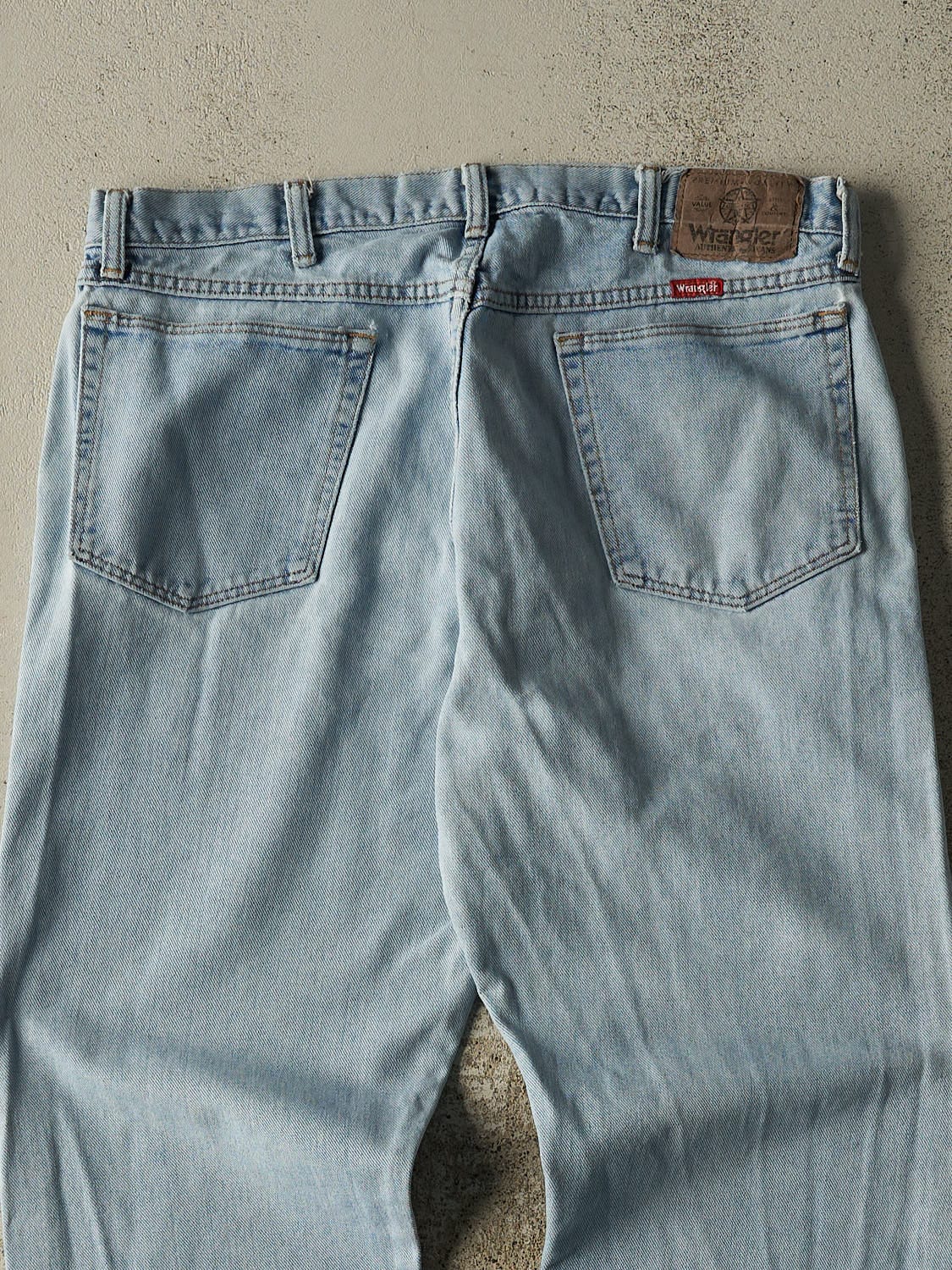 Vintage 90s Light Wash Wrangler Jeans (35x28.5)