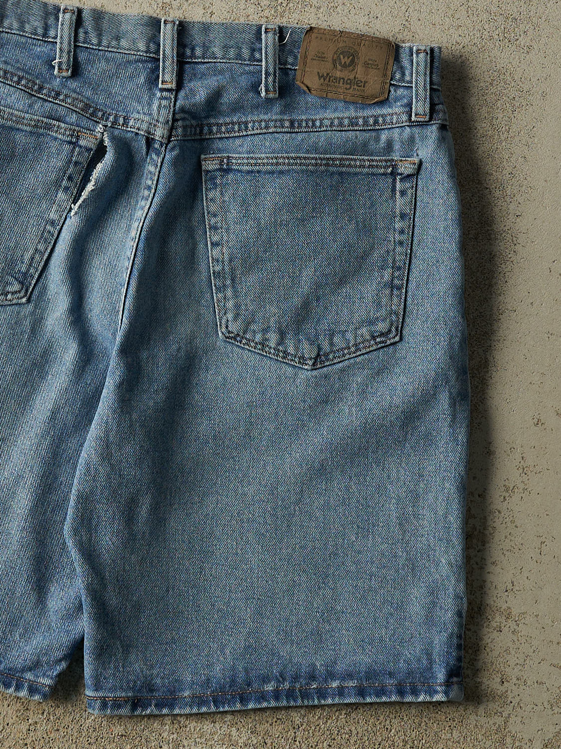 Vintage 90s Mid Wash Wrangler Jean Shorts (33x9.5)