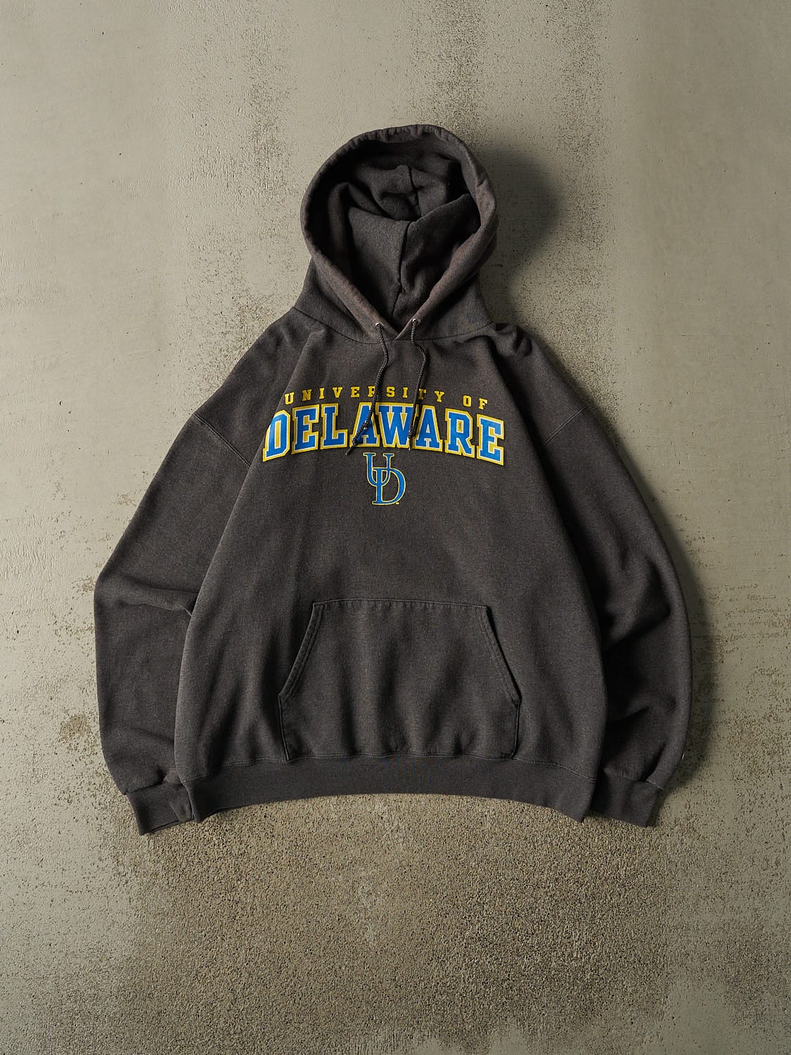 Vintage Y2K Charcoal Grey University of Delaware Hoodie (L/XL)