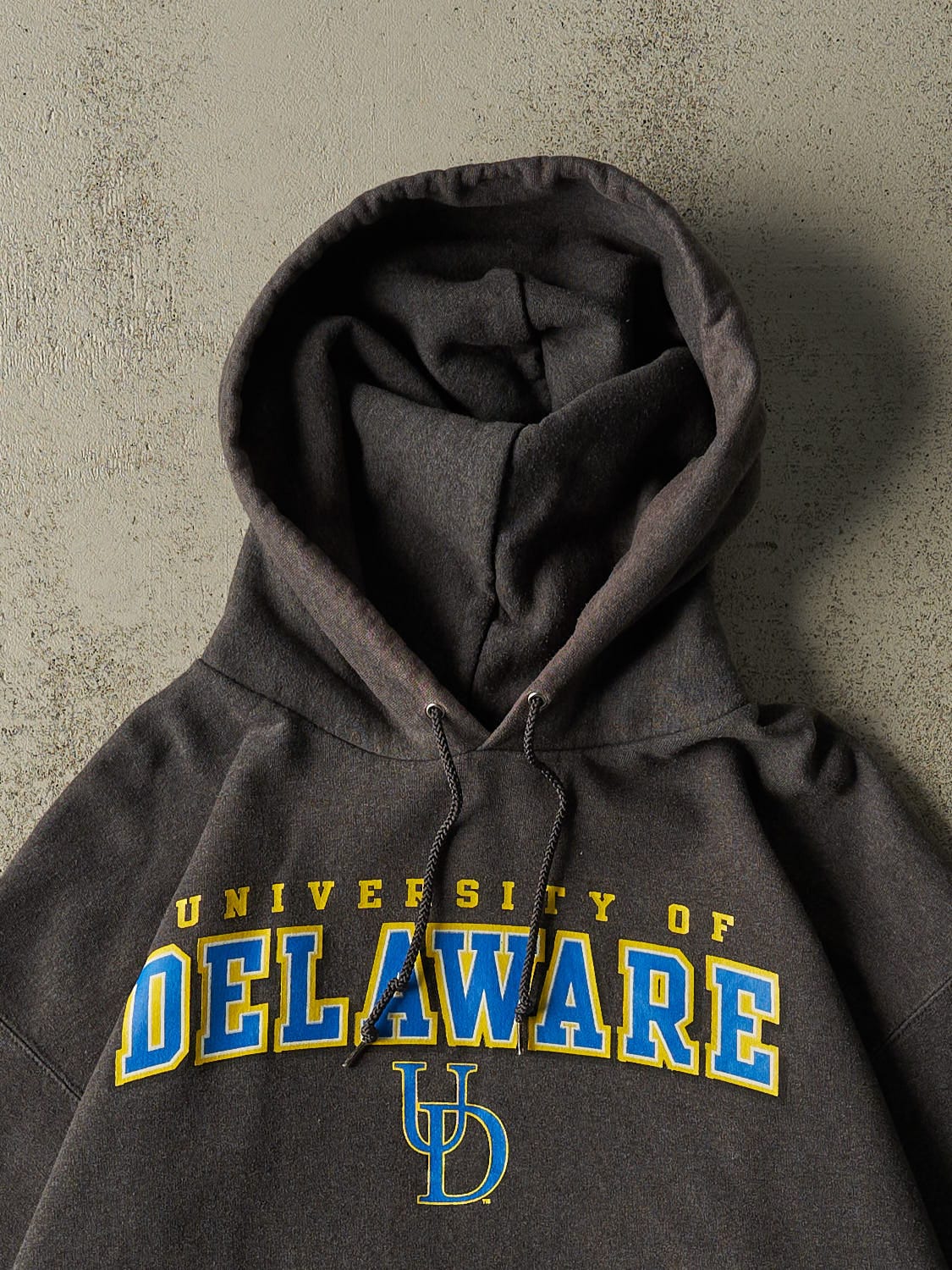 Vintage Y2K Charcoal Grey University of Delaware Hoodie (L/XL)