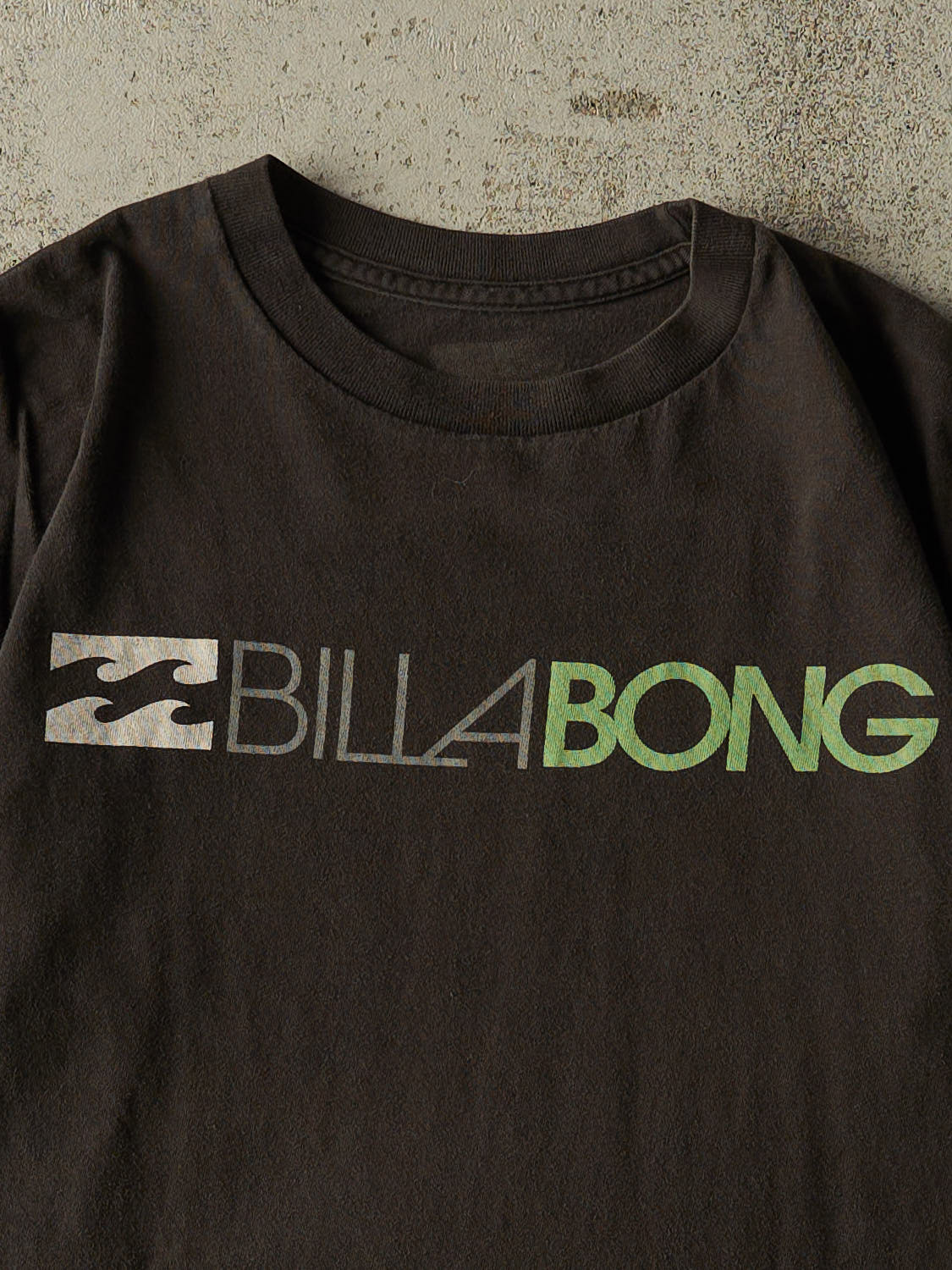 Vintage Y2K Faded Black Billabong Logo Tee (M)