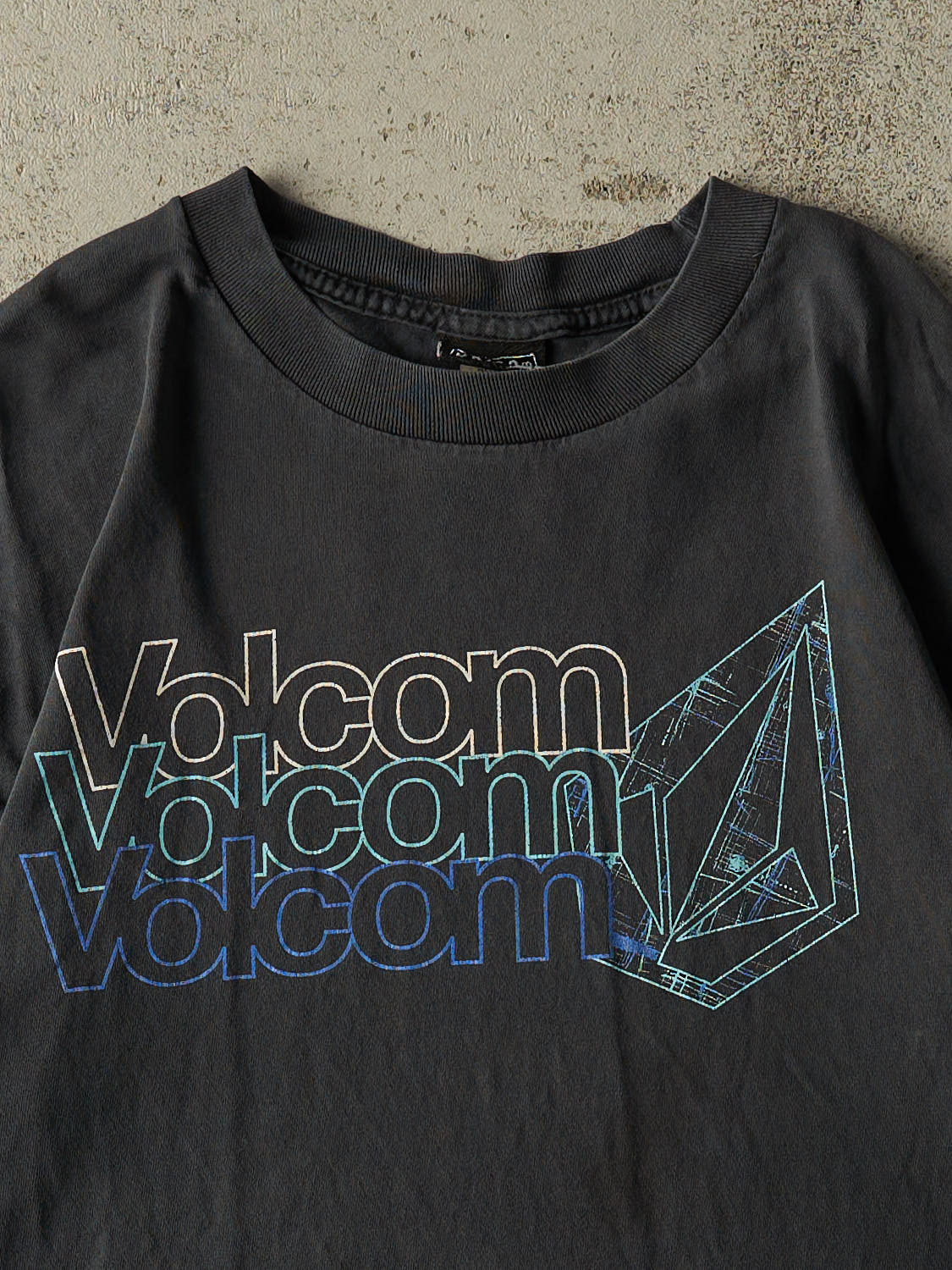 Vintage Y2K Faded Black Volcom Logo Tee (M/L)