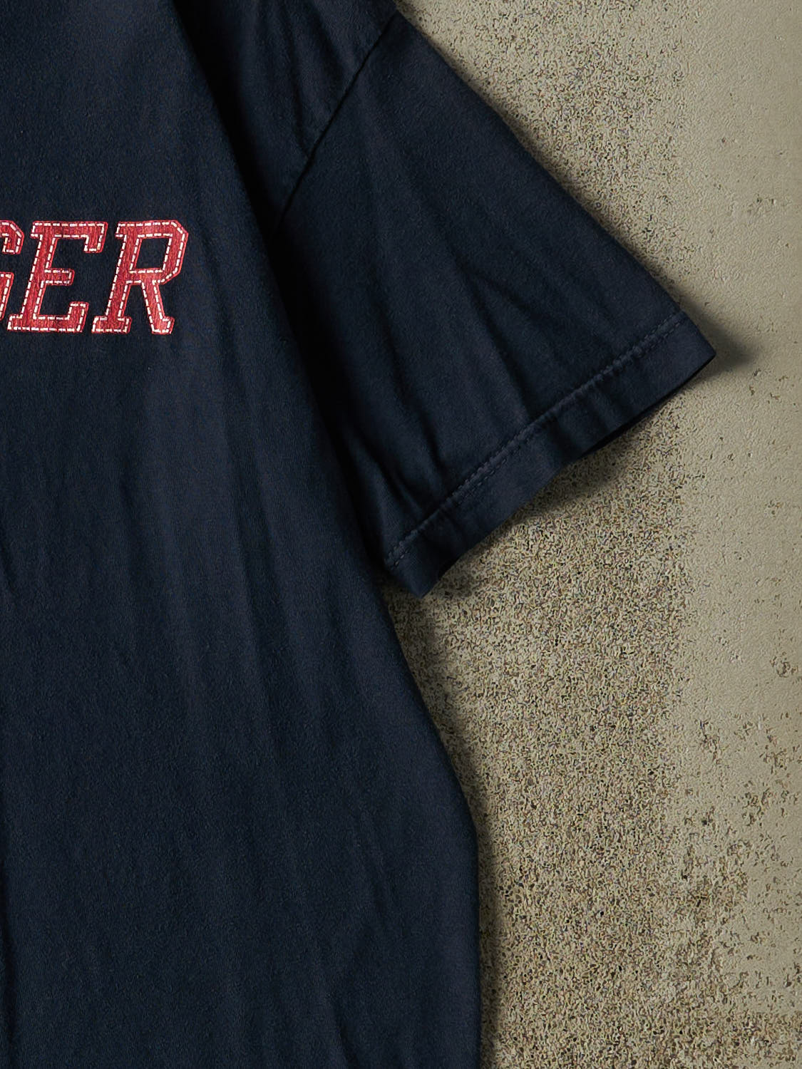 Vintage Y2K Navy Blue Tommy Hilfiger Logo Tee (L/XL)