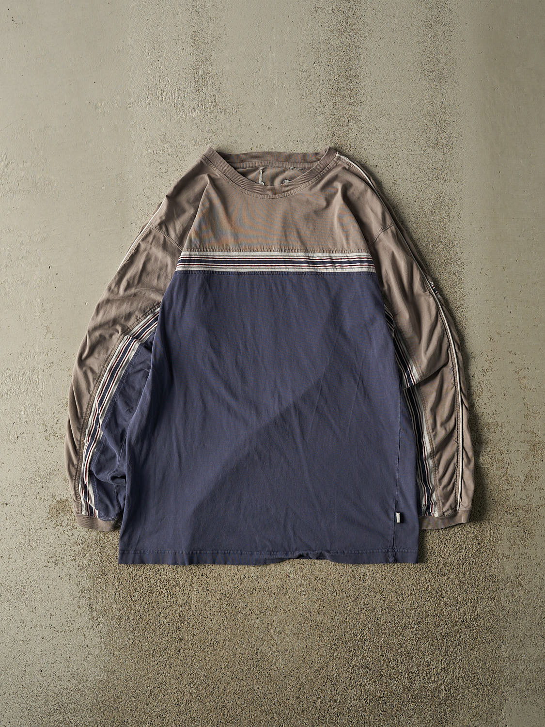 Vintage Y2K Navy Blue Point Zero Striped Long Sleeve (M/L)