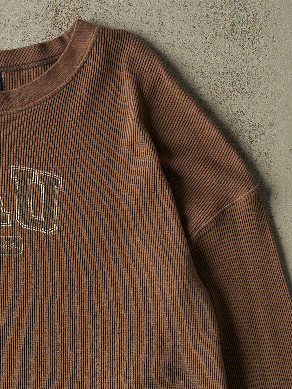 Vintage Y2K Brown NAU Thermal Long Sleeve (L/XL)