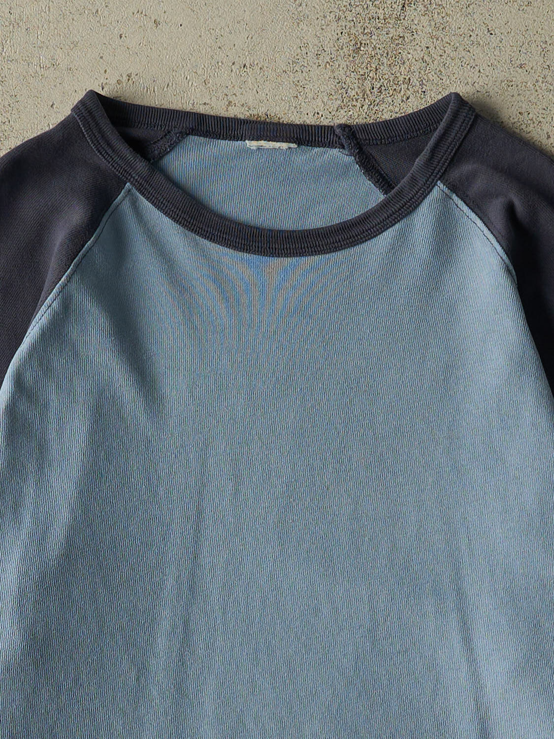Vintage Y2K Blue Raglan Long Sleeve (M/L)