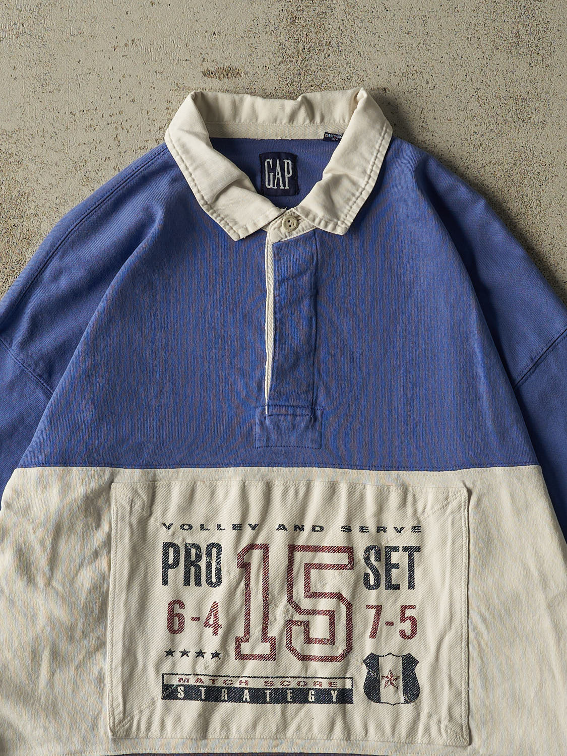 Vintage Y2K Blue Gap Rugby Quarter Button Long Sleeve (L/XL)