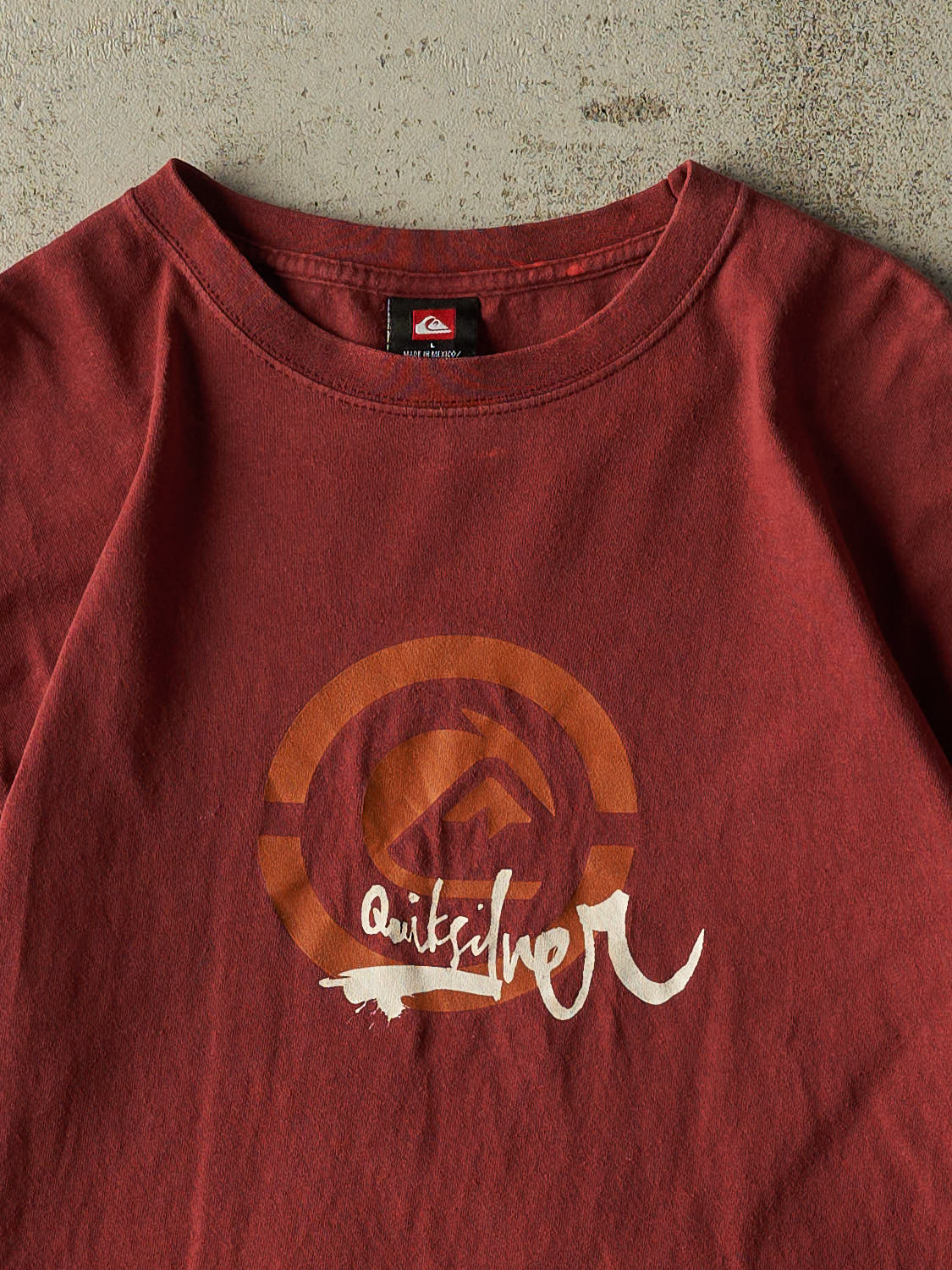 Vintage Y2K Burgundy Quiksilver Logo Tee (M/L)