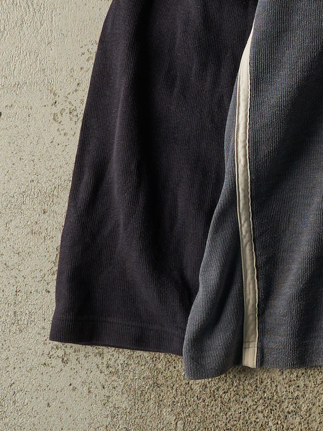 Vintage Y2K Grey Nevada Thermal Long Sleeve (XL)