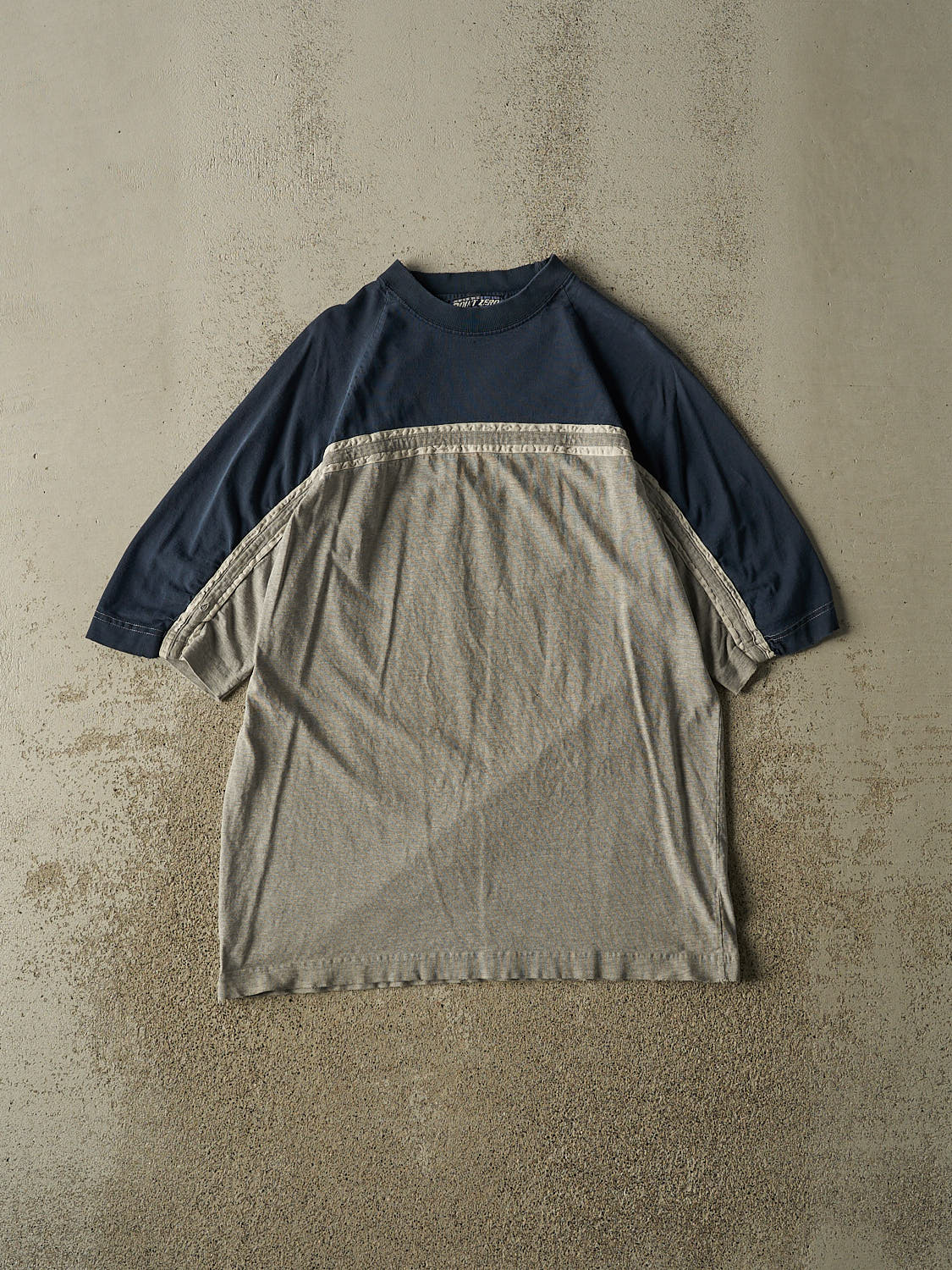 Vintage Y2K Grey Point Zero Striped Tee (M/L)