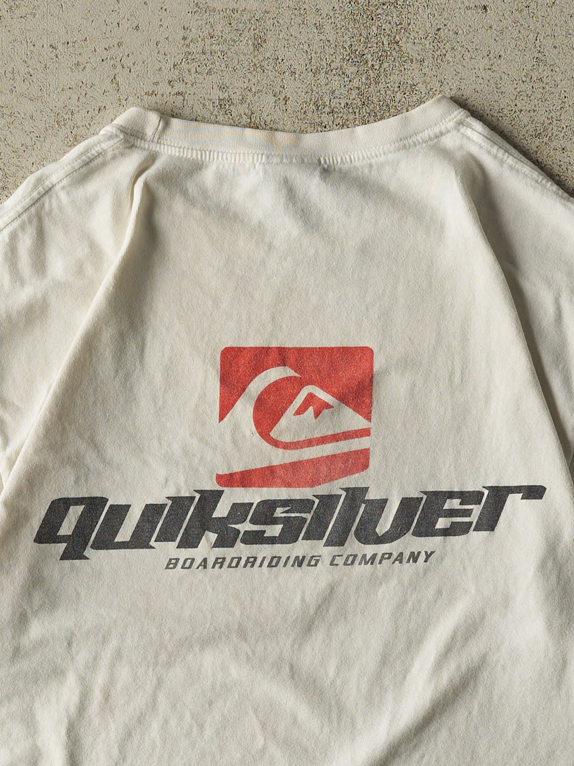 Vintage Y2K White Quiksilver Logo Tee (S/M)