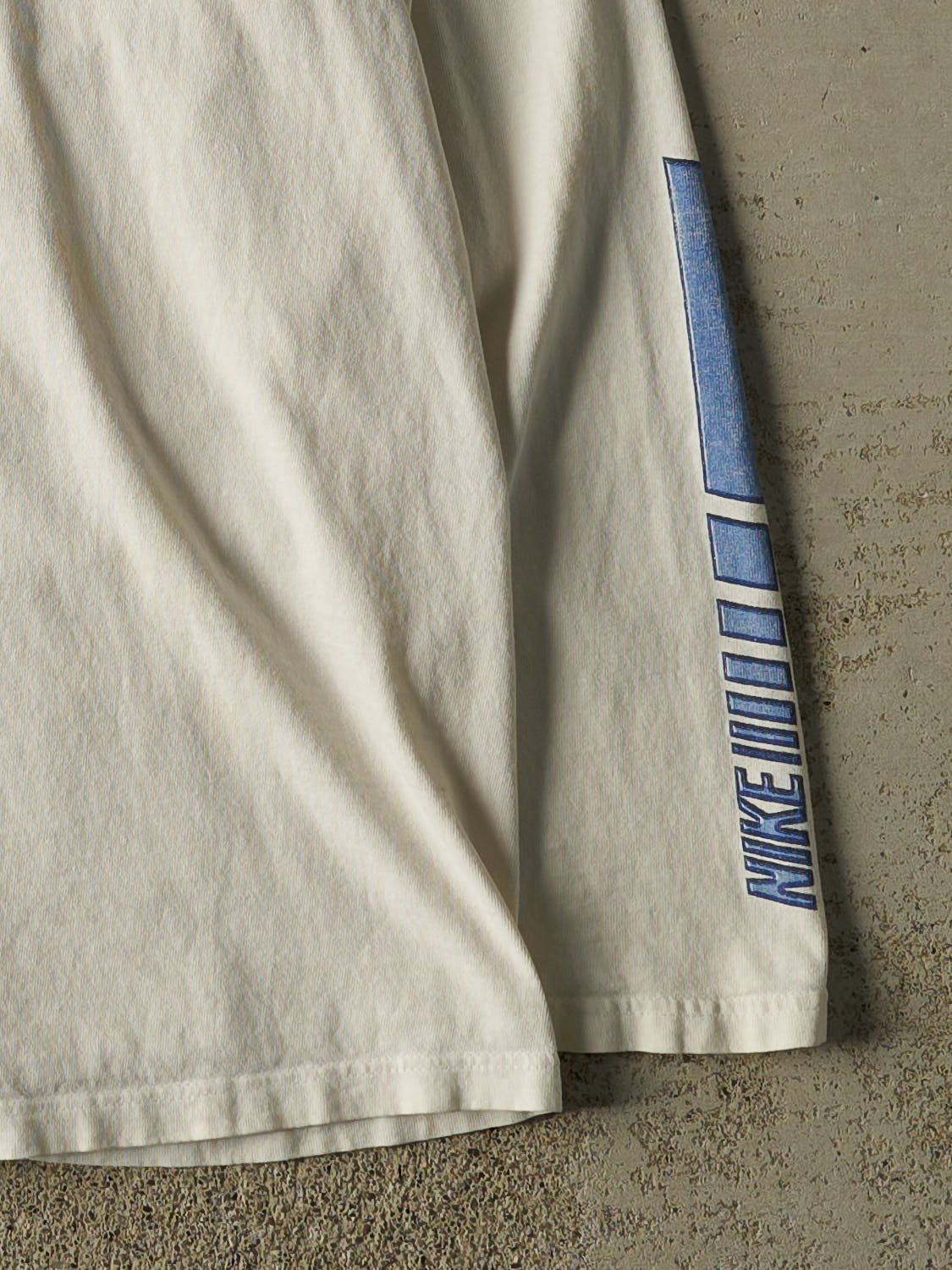 Vintage Y2K White Nike Long Sleeve (XL/XXL)
