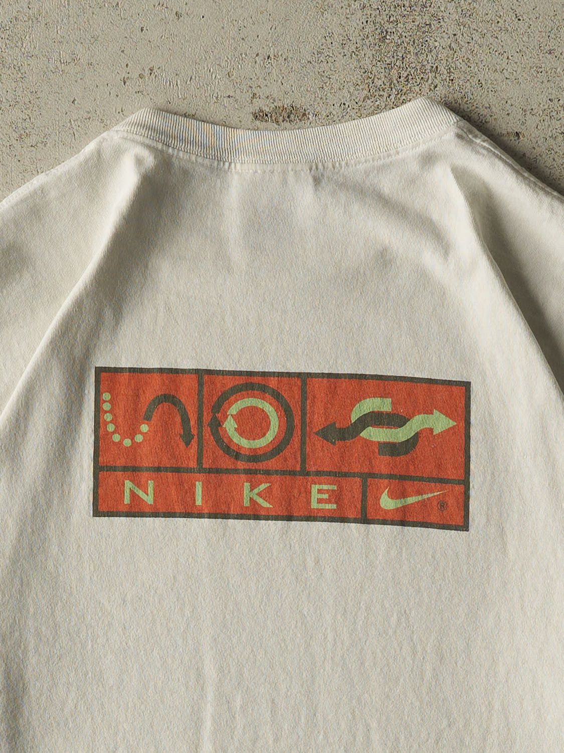 Vintage Y2K White Nike Logo Tee (XL)