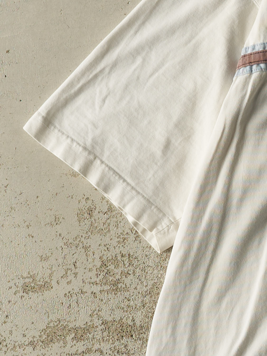Vintage Y2K White Embroidered Striped Tee (XL)
