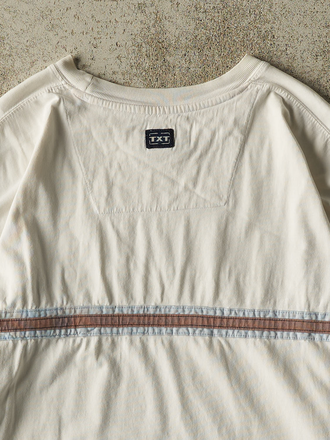 Vintage Y2K White Embroidered Striped Tee (XL)