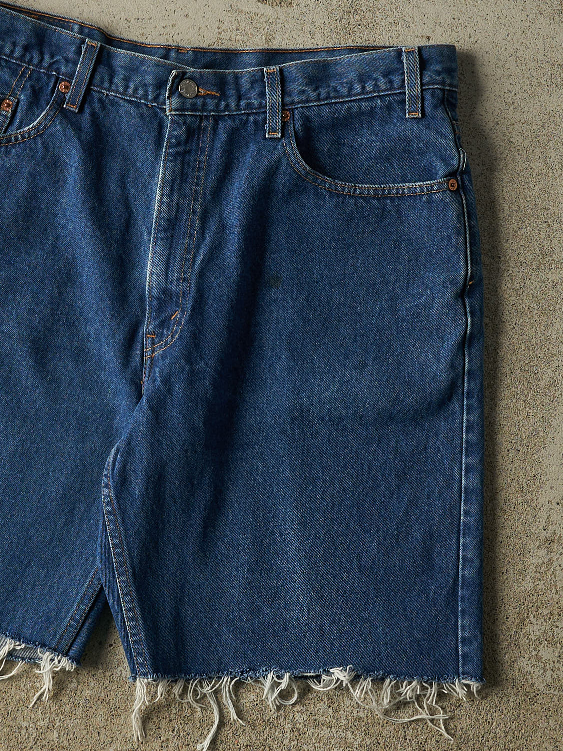 Vintage 90s Dark Wash Levi's 550 Cut Off Jean Shorts (37x9)