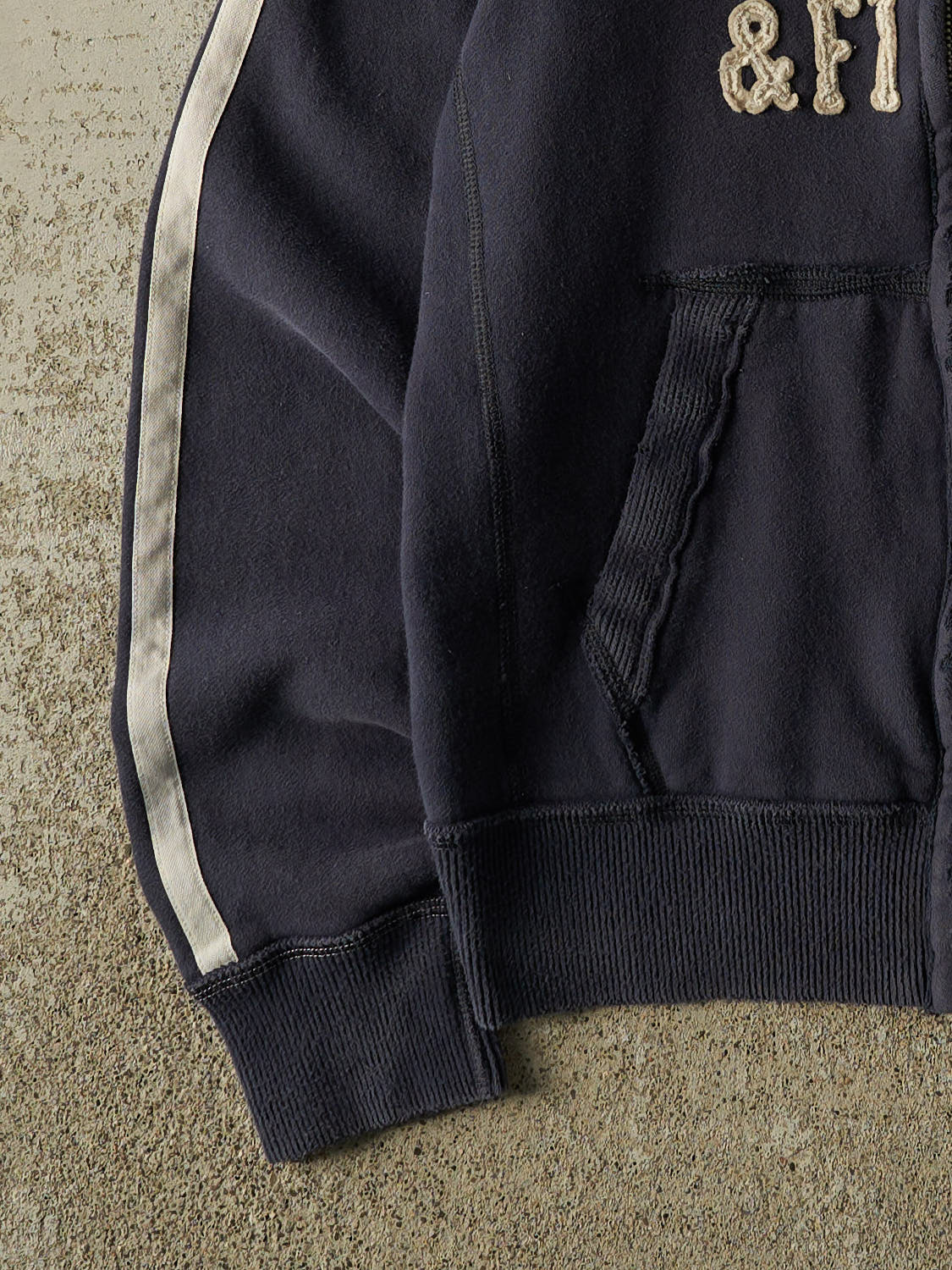Vintage Y2K Navy Blue Abercrombie & Fitch Zip Up Track Sweatshirt (S/M)
