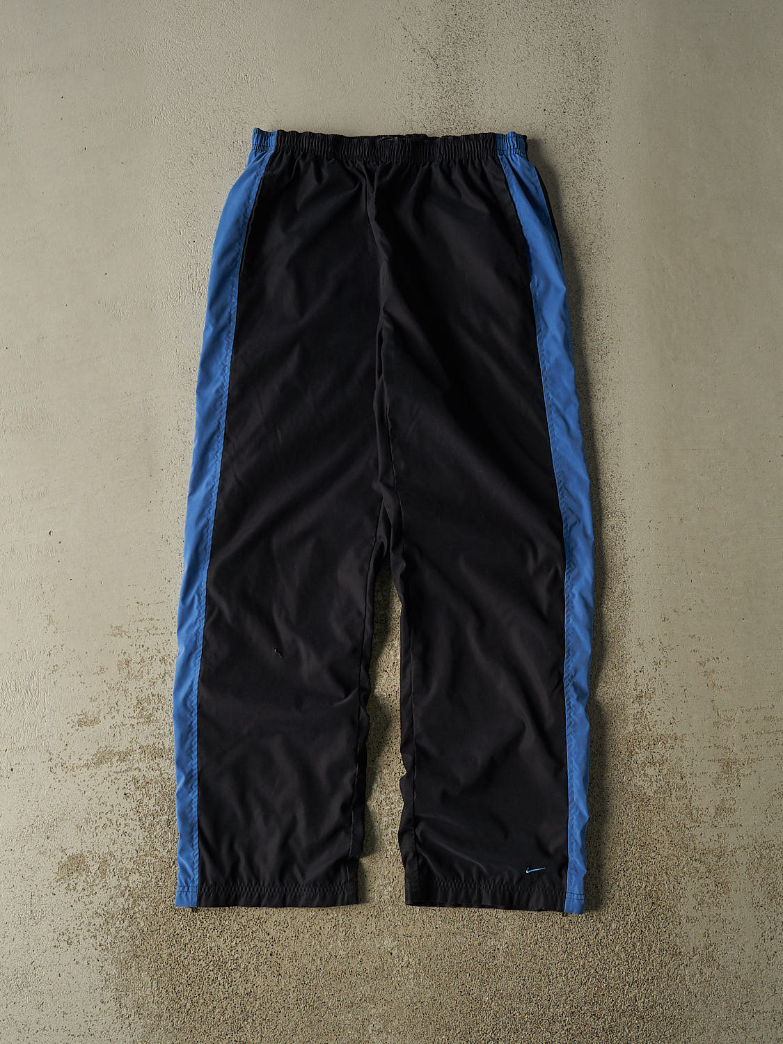 Vintage Y2K Black Nike Track Pants (28x29)