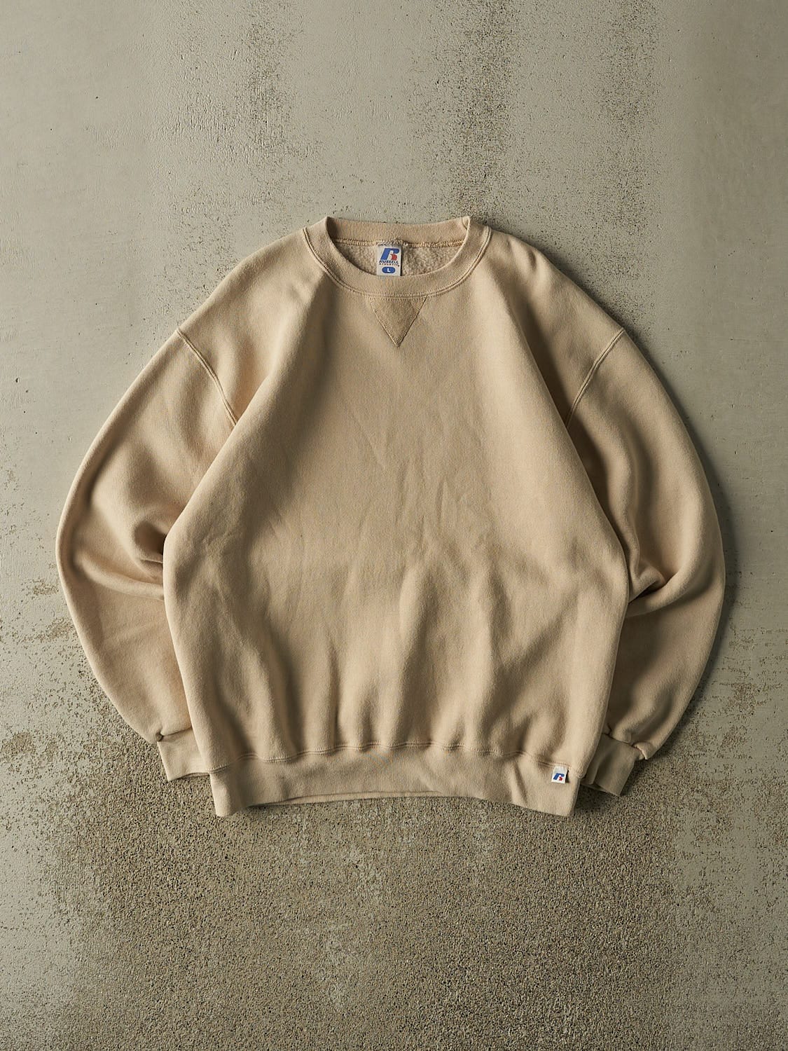 Vintage Y2K Beige Russell Athletic Blank Crewneck (M/L)