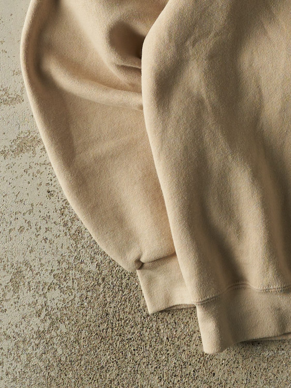 Vintage Y2K Beige Russell Athletic Blank Crewneck (M/L)