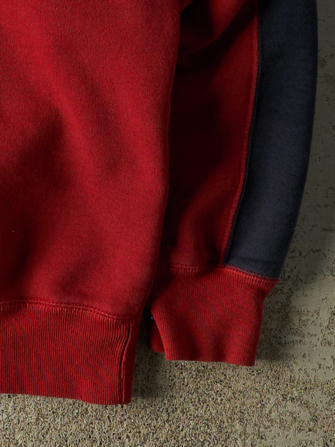 Vintage Y2K Red Roots Crewneck (M/L)
