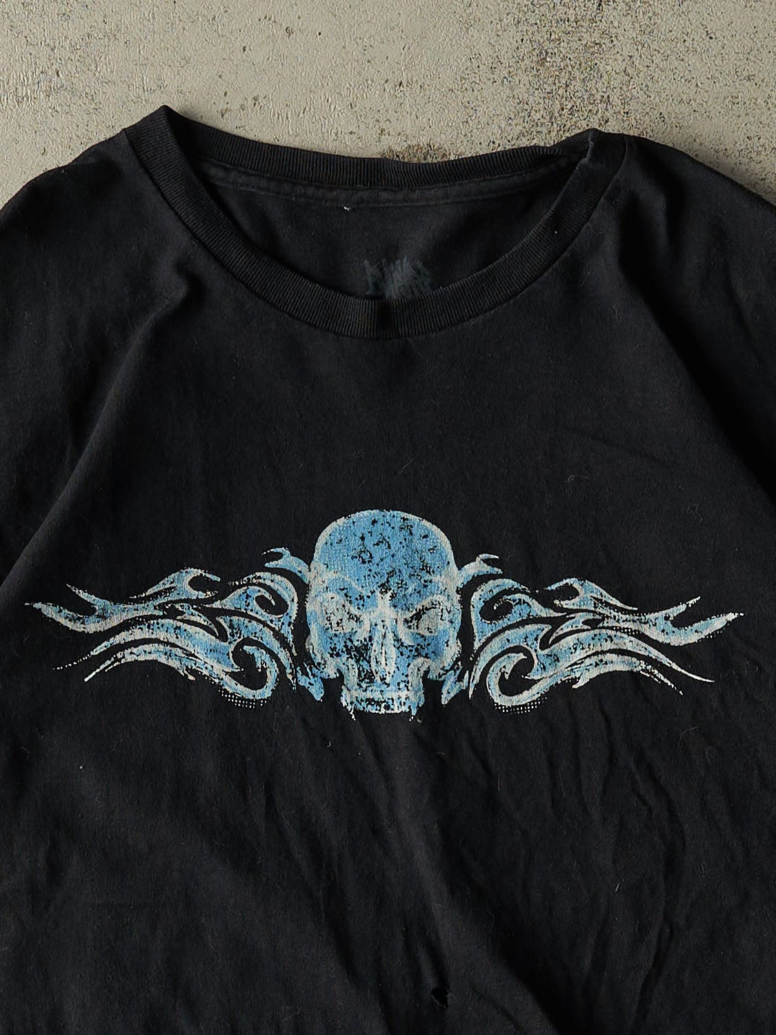 Vintage Y2K Black Skull Flame Graphic Tee (L/XL)