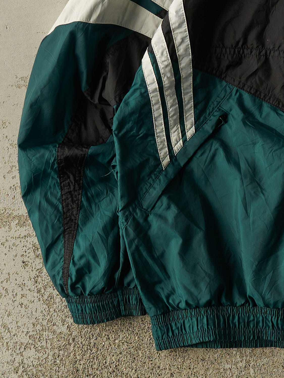Vintage 90s Green Adidas Embroidered Windbreaker Jacket (XS/S)