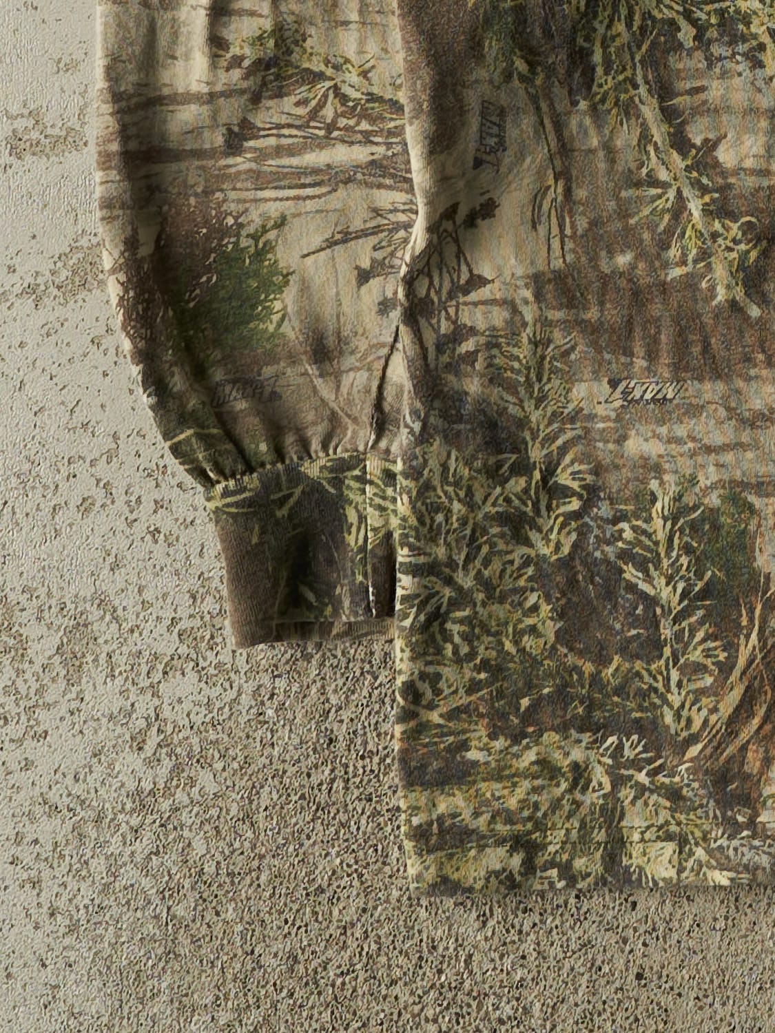 Vintage Y2K Camo Max-1 Pocket Long Sleeve (L/XL)