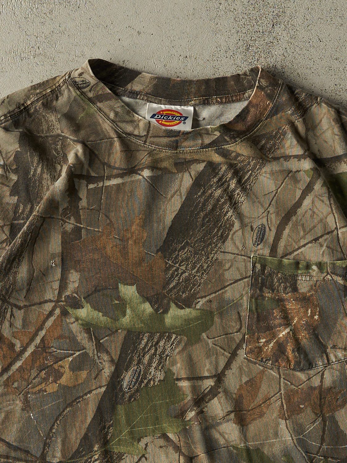 Vintage 90s Camo Realtree x Dickies Pocket Tee (XL)