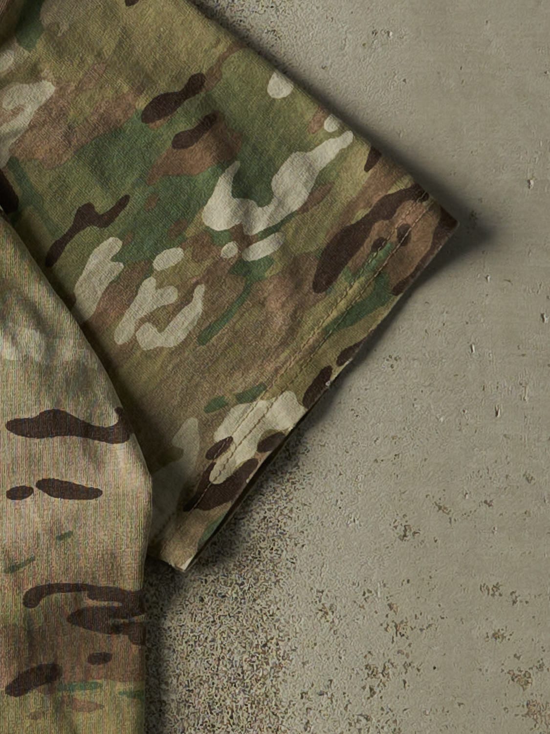 Vintage Y2K Rothco Camo Tee (S/M)